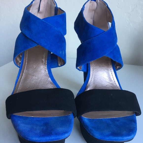 BCBG Cobalt Black & Blue funky chunky platform - Picture 6 of 7